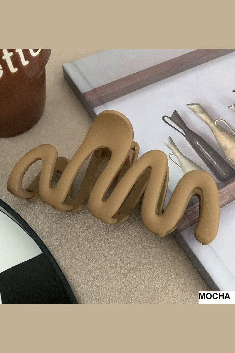 MATTE FINISH WAVE DESIGN HAIR CLAW CLIPS