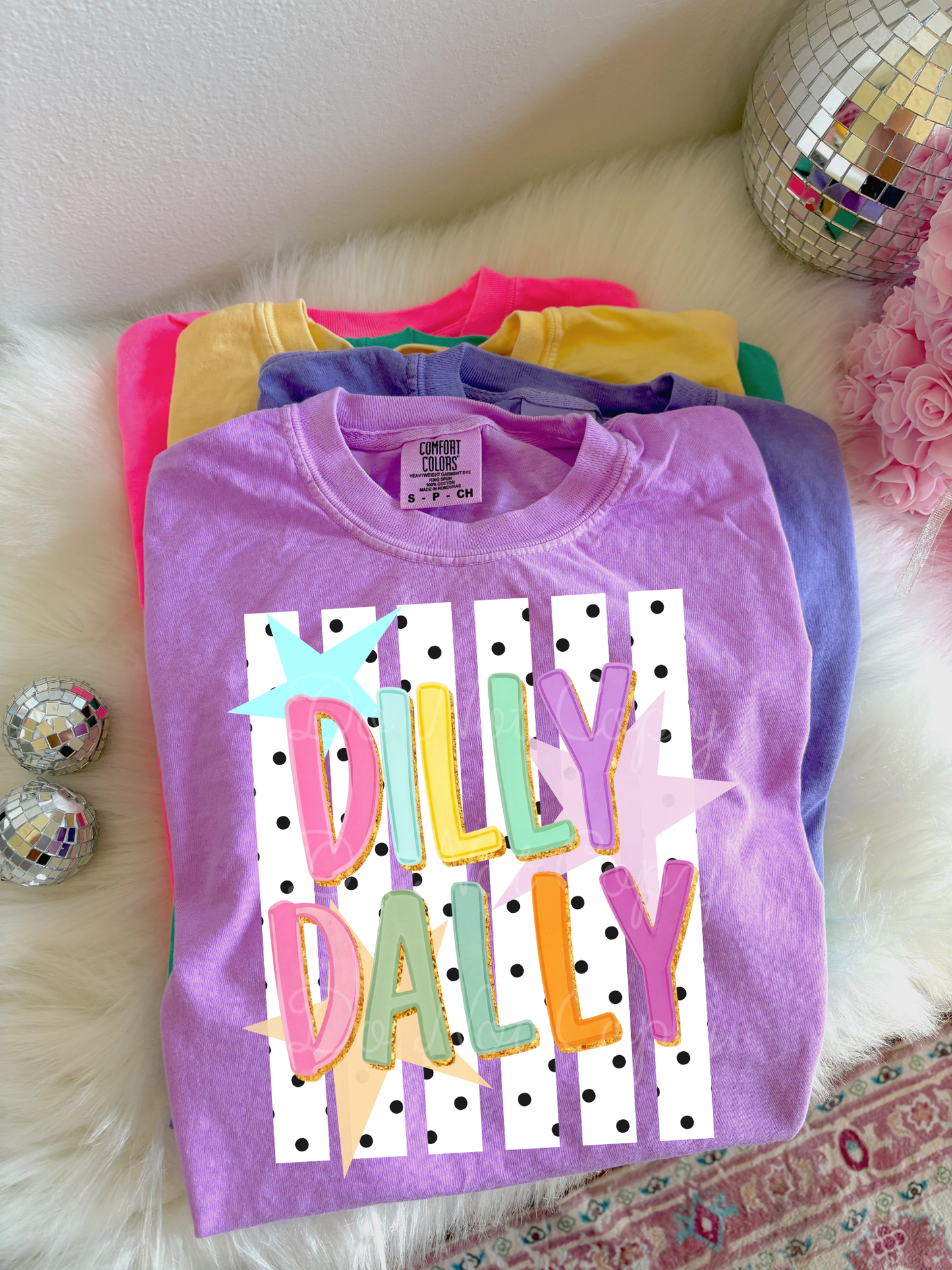 Dilly Dally Tee