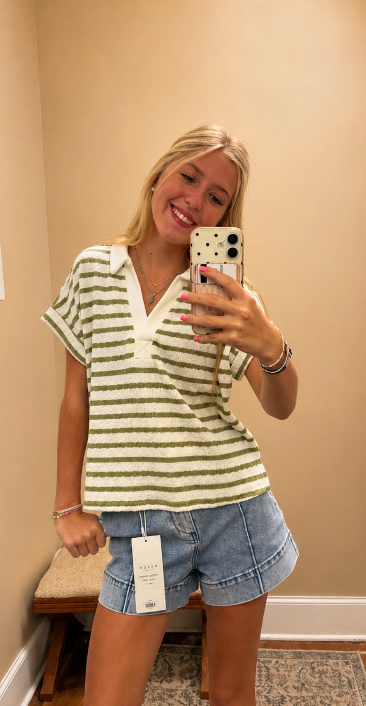 Collard VNeck