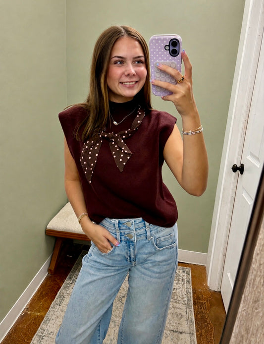 Maroon sleeveless sweater scarf