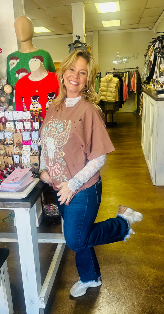 "Paisley Longhorn" Graphic Distressed Seamless Tee