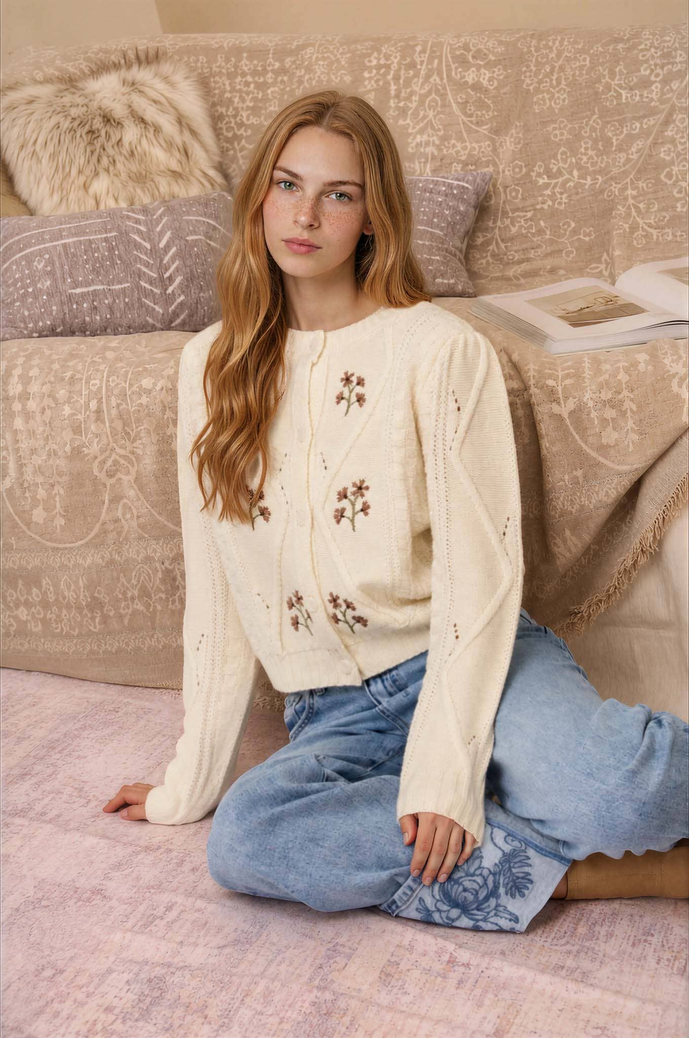 FLORAL EMBROIDERED CARDIGAN