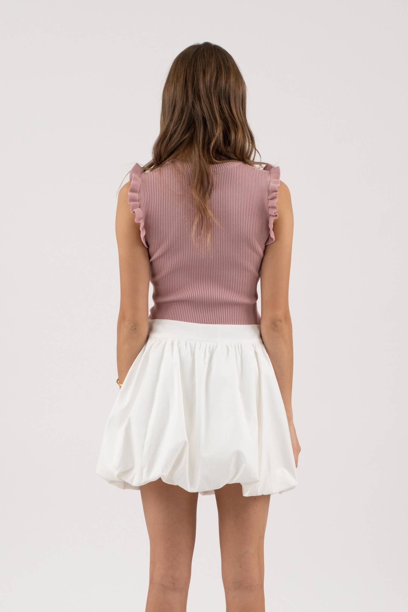 RUFFLE SLEEVELESS SWEATER KNIT TOP