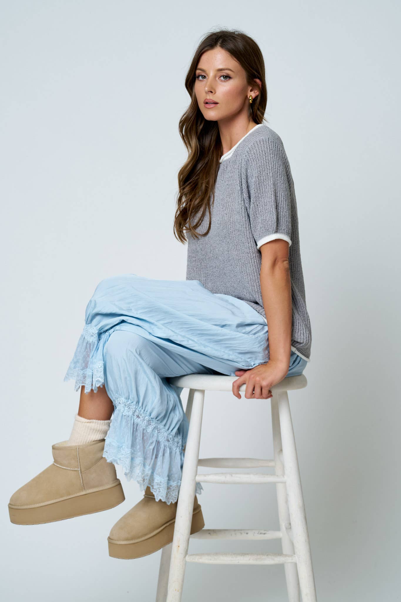 CONTEST TRIM PUFF SLEEVE RIBBED KNIT SWEATER