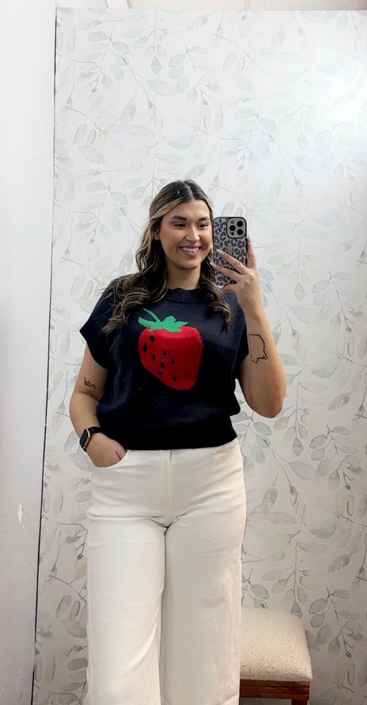 Strawberry Motif Short Sleeve Knit Pullover