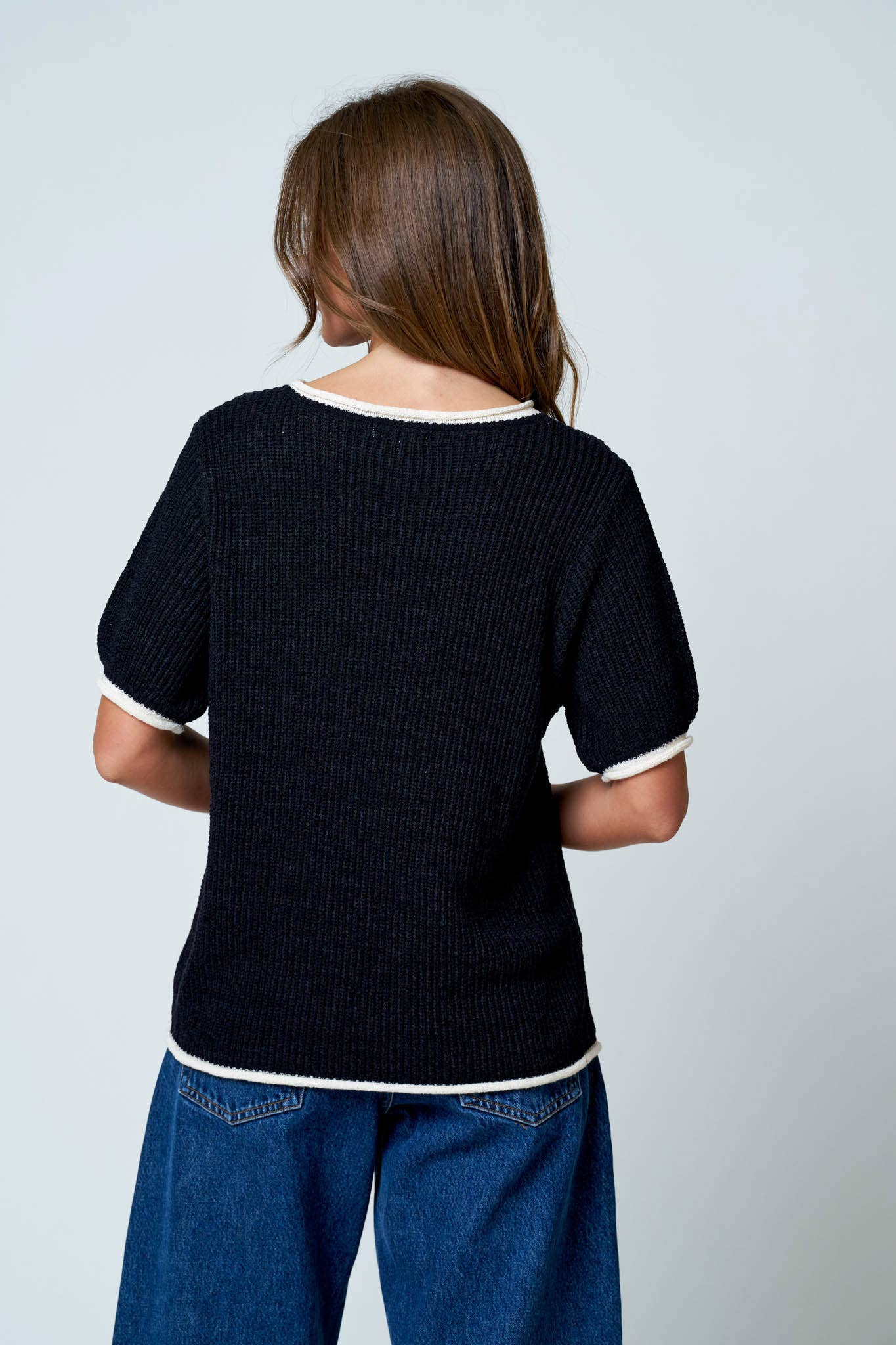 CONTEST TRIM PUFF SLEEVE RIBBED KNIT SWEATER