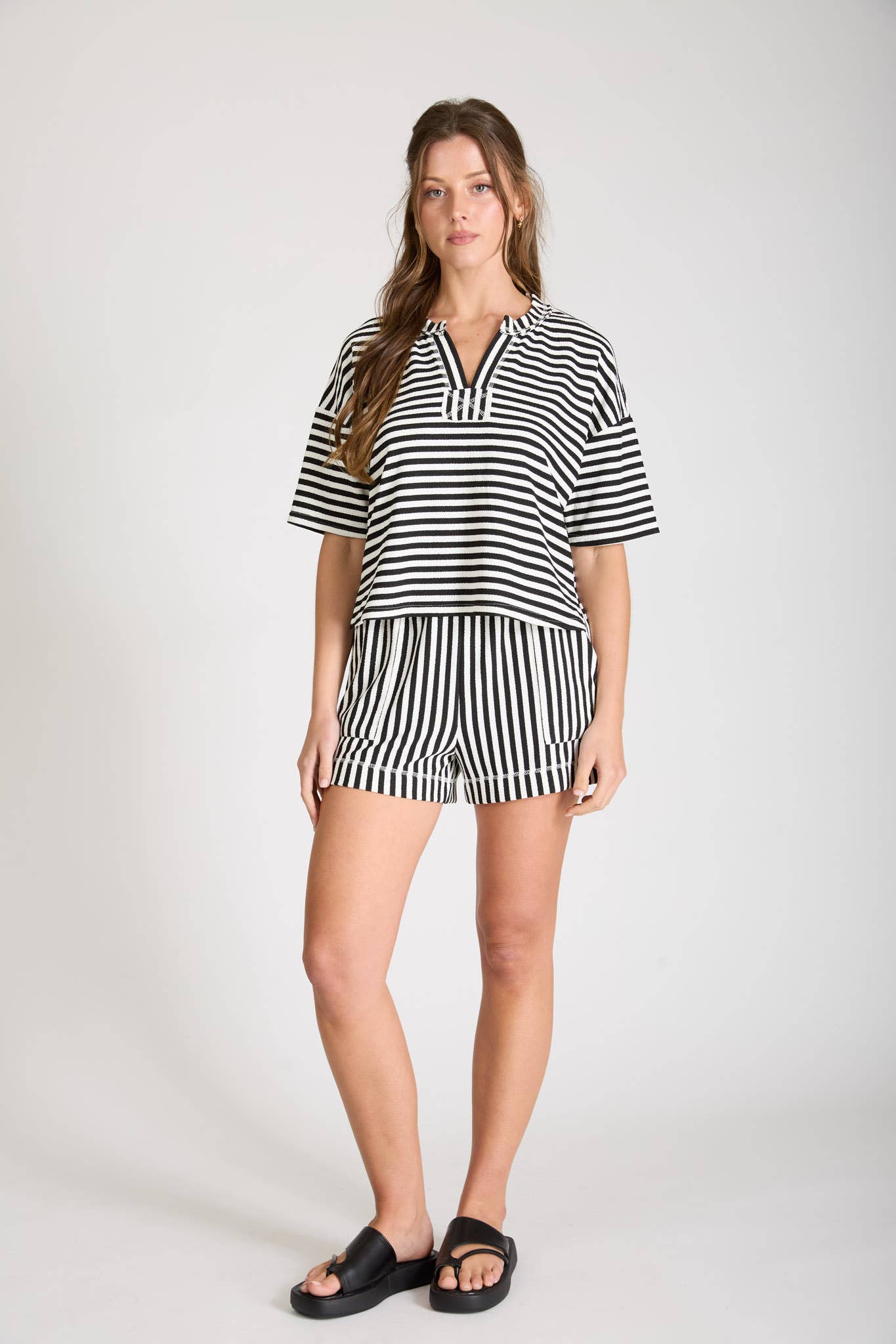 ELASTIC WAIST STRIPE KNIT LOUNGE SHORTS