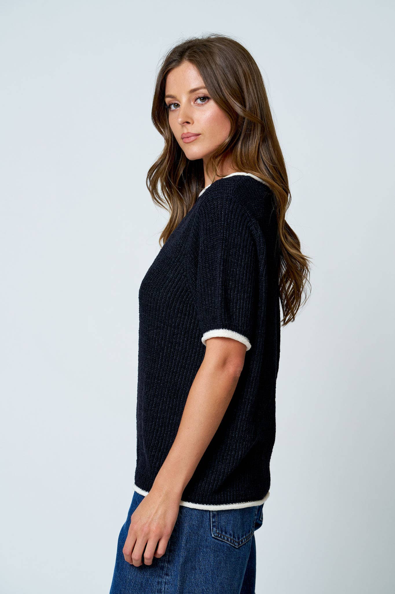CONTEST TRIM PUFF SLEEVE RIBBED KNIT SWEATER