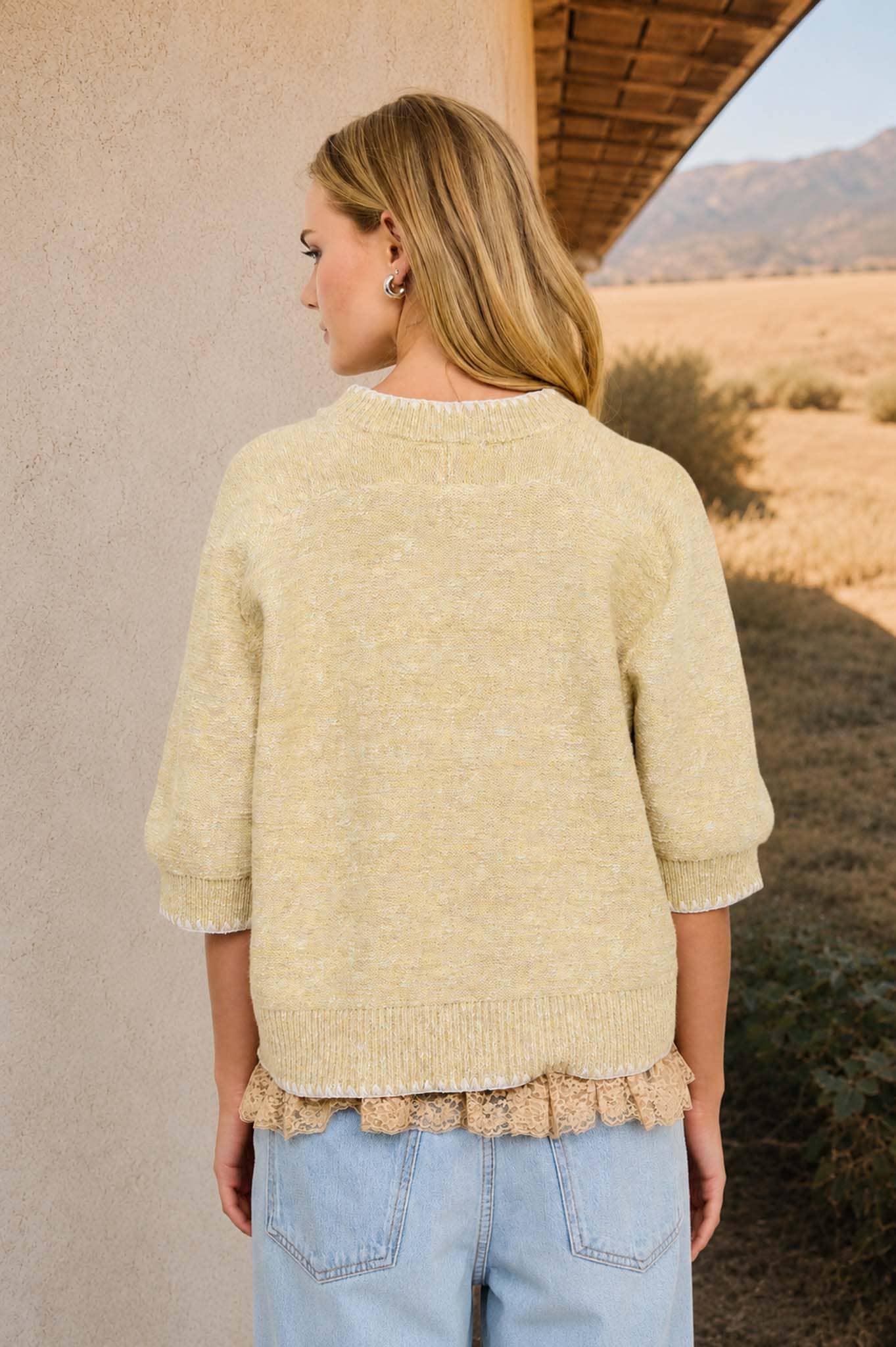 HEATHERED CONTRAST TRIM SHORT SLEEVE KNIT SWEATER