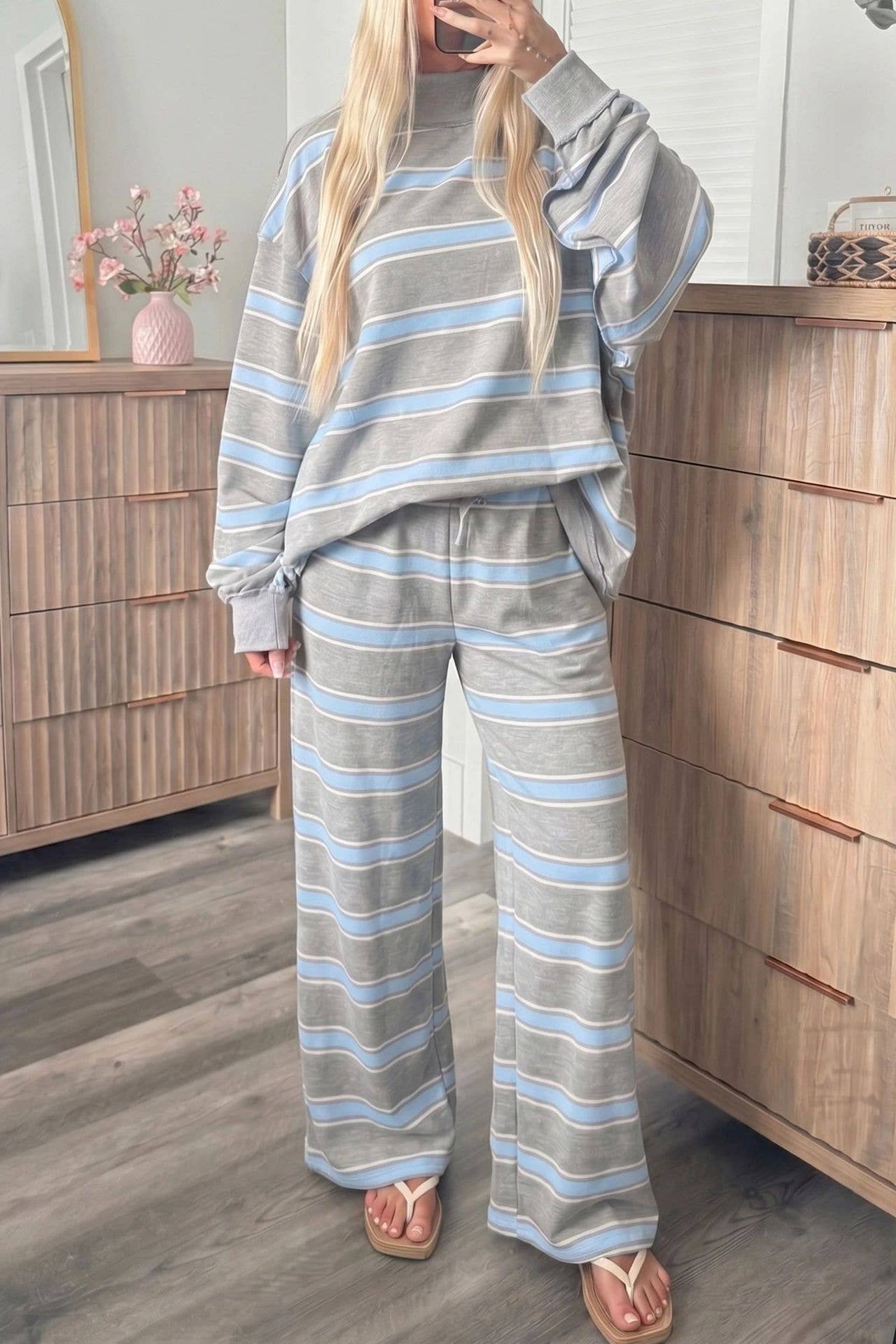 Stripe Print Mock Neck Set
