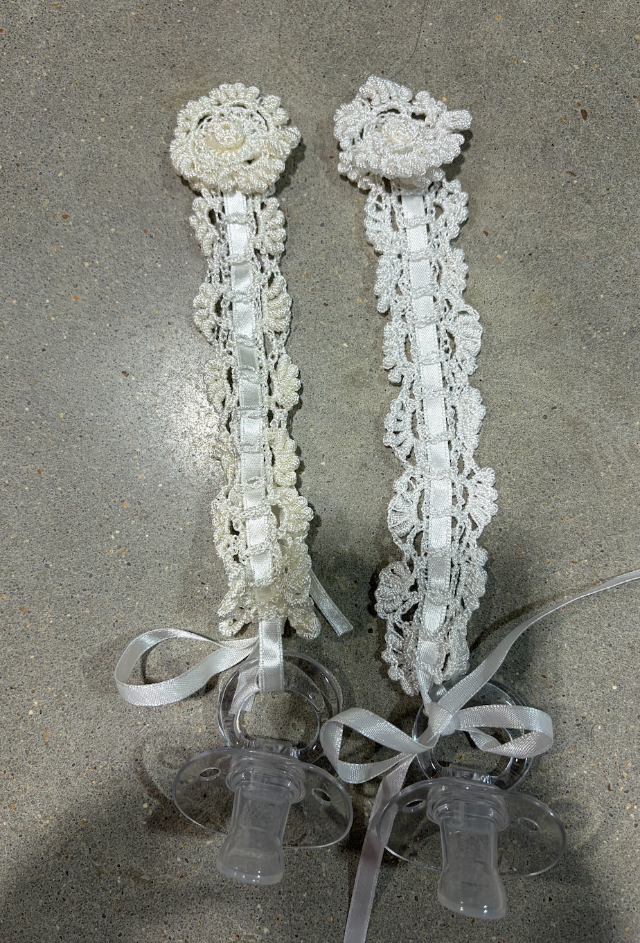 Scallop Tie Pacifier Clip