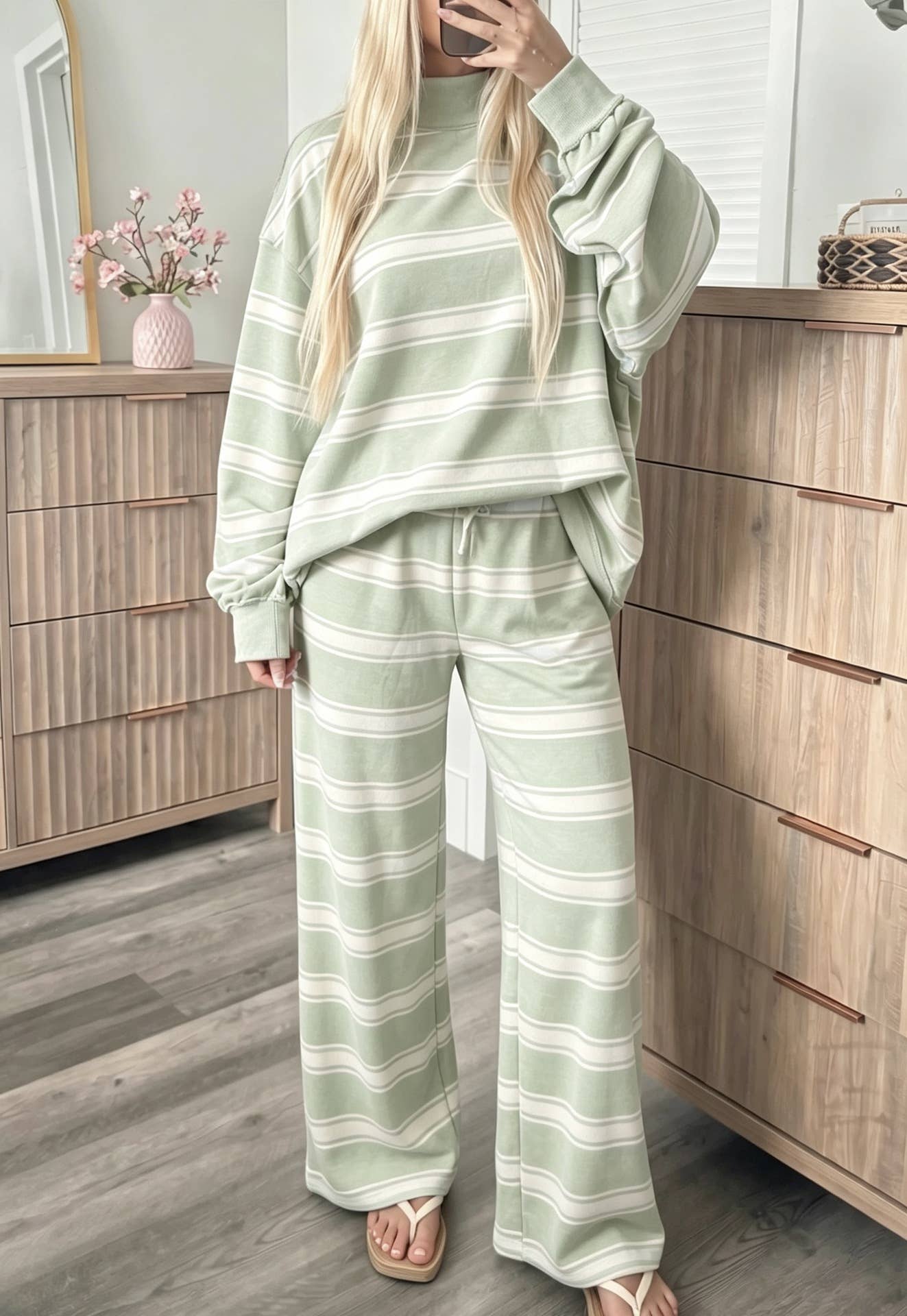 Stripe Print Mock Neck Set