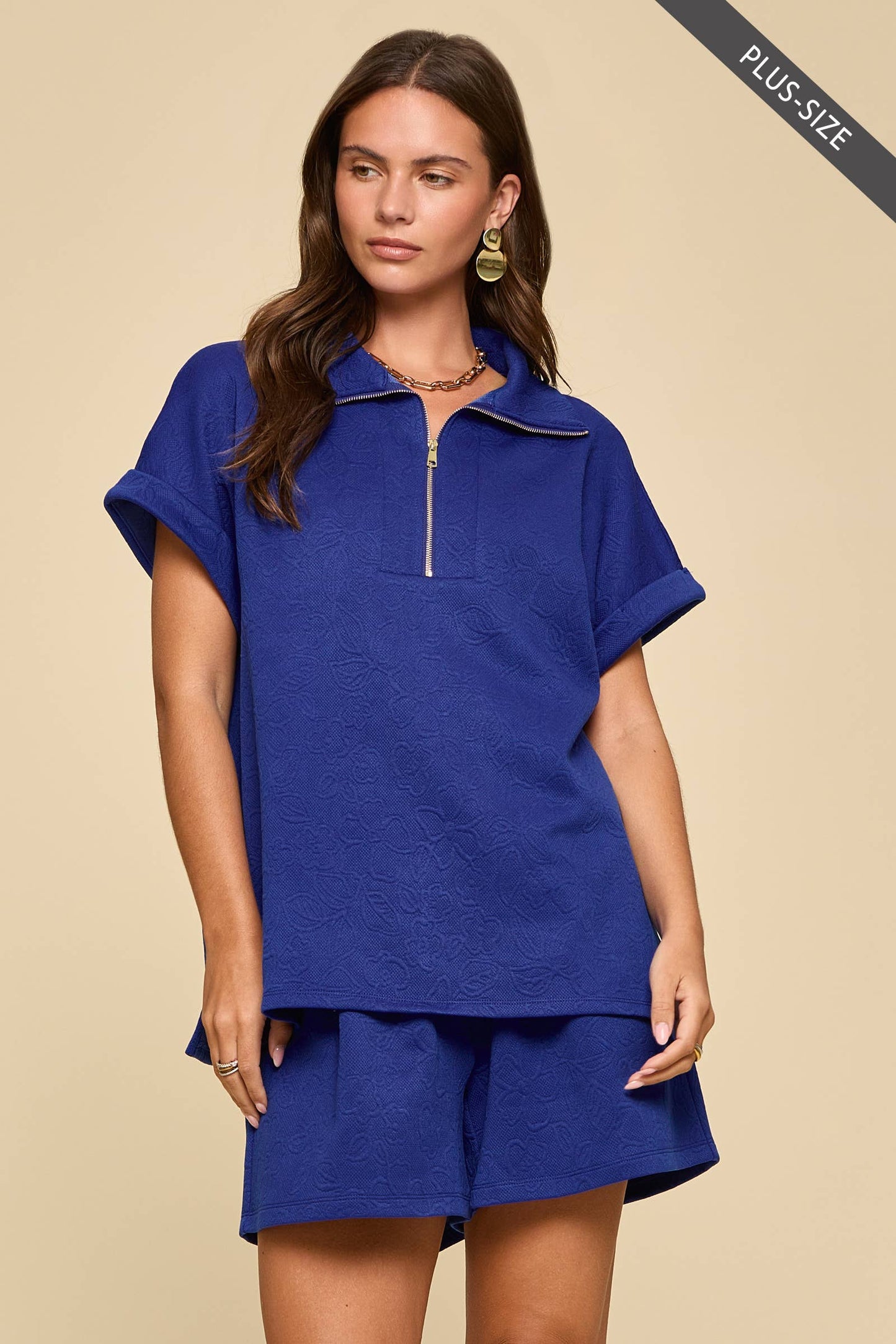 PLUS SIZE 2-Piece Dolman Sleeve Top + Pleated Shorts Set