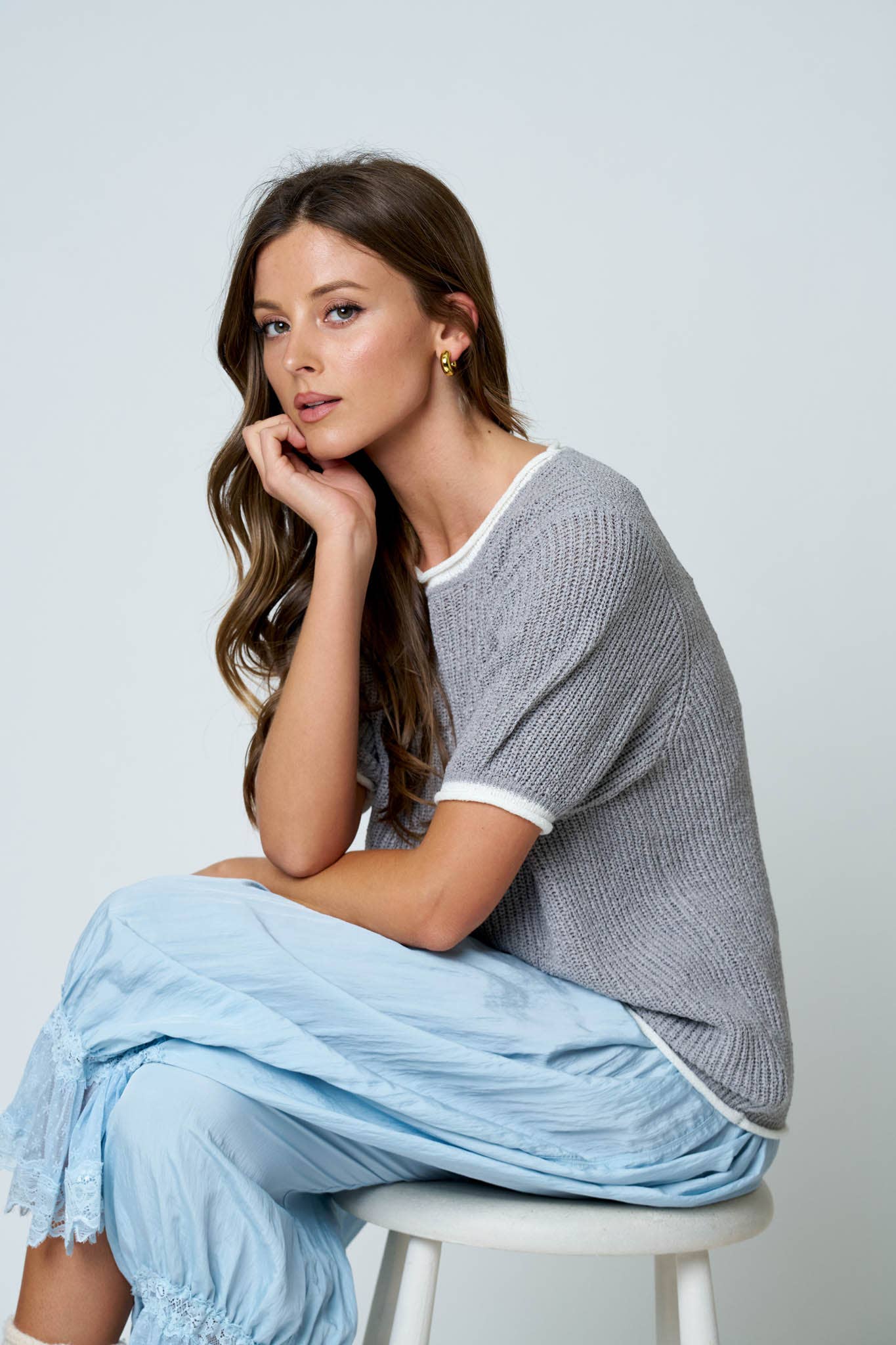 CONTEST TRIM PUFF SLEEVE RIBBED KNIT SWEATER