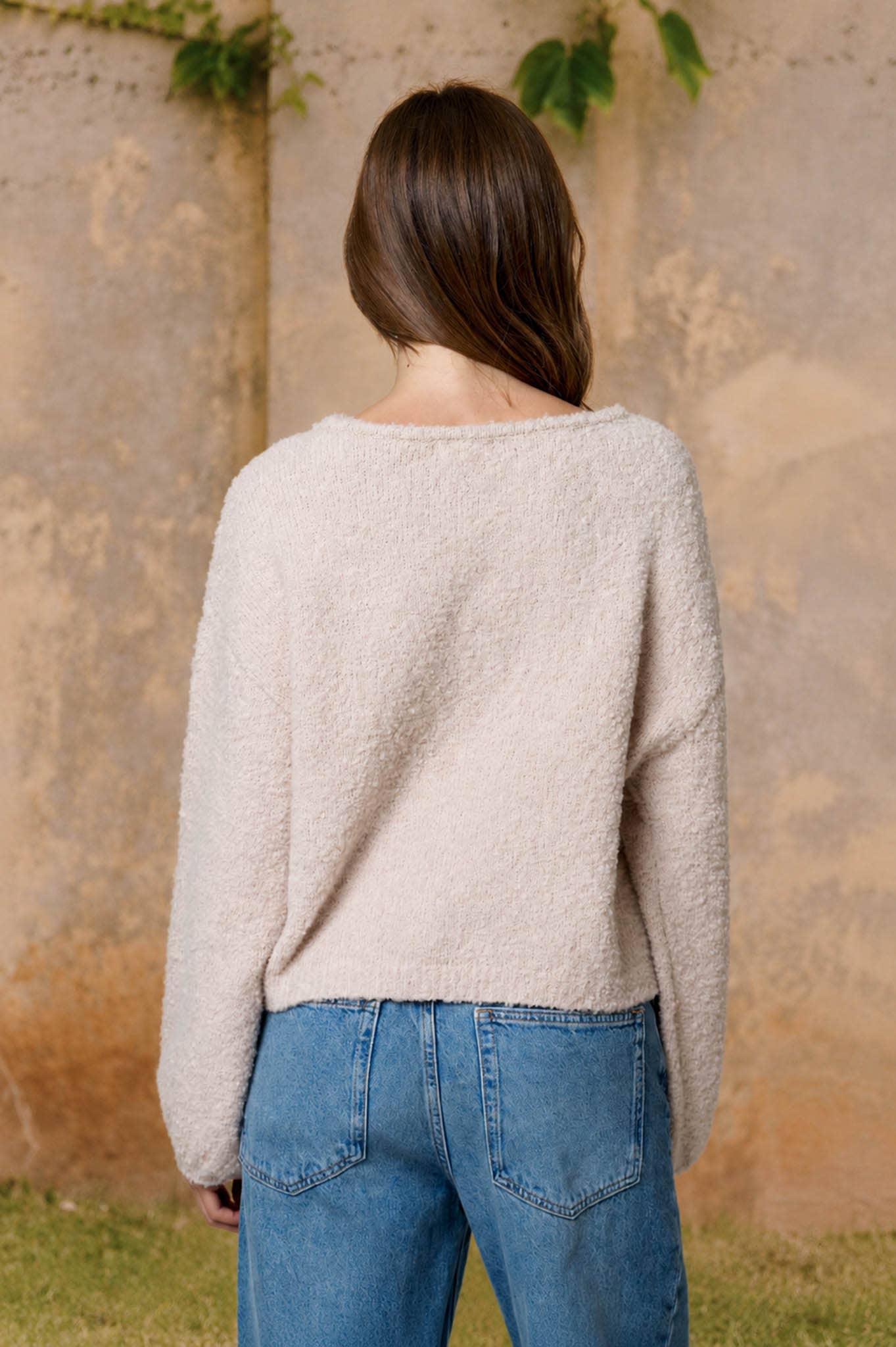 LONG SLEEVE FUZZY KNIT PULLOVER SWEATER