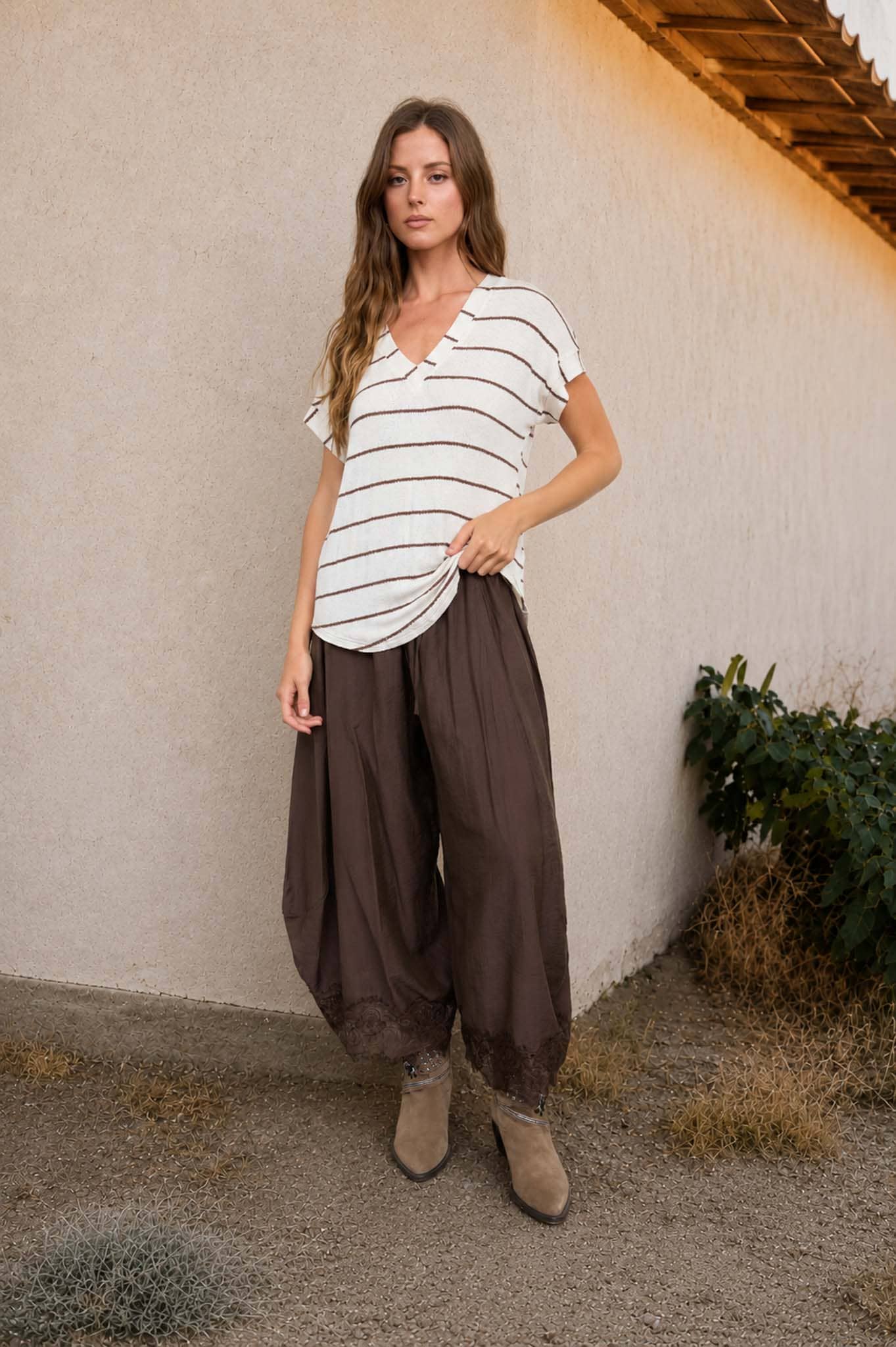 STRIPE V NECK CUFFED SLEEVE KNIT TOP