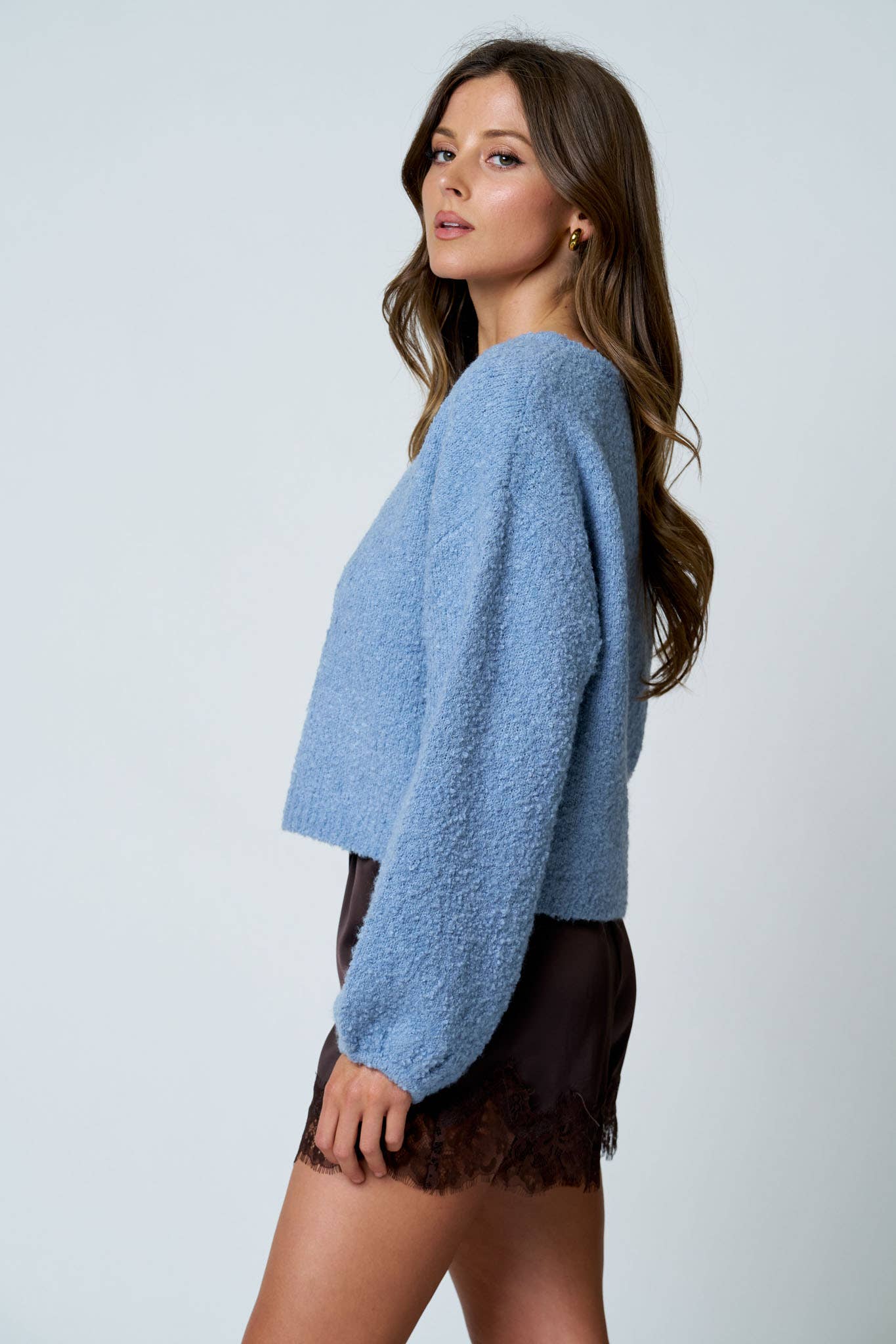 LONG SLEEVE FUZZY KNIT PULLOVER SWEATER