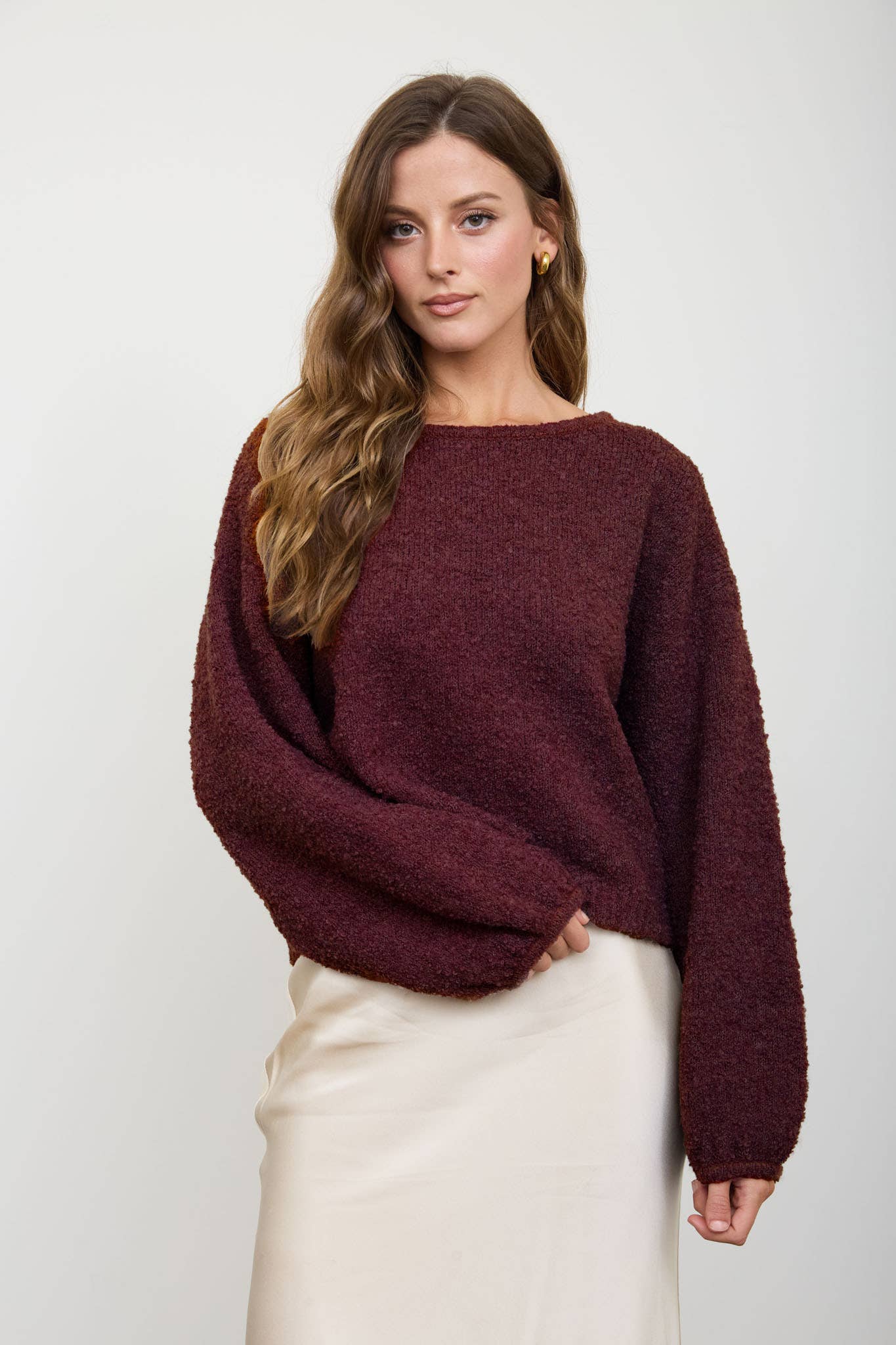 LONG SLEEVE FUZZY KNIT PULLOVER SWEATER