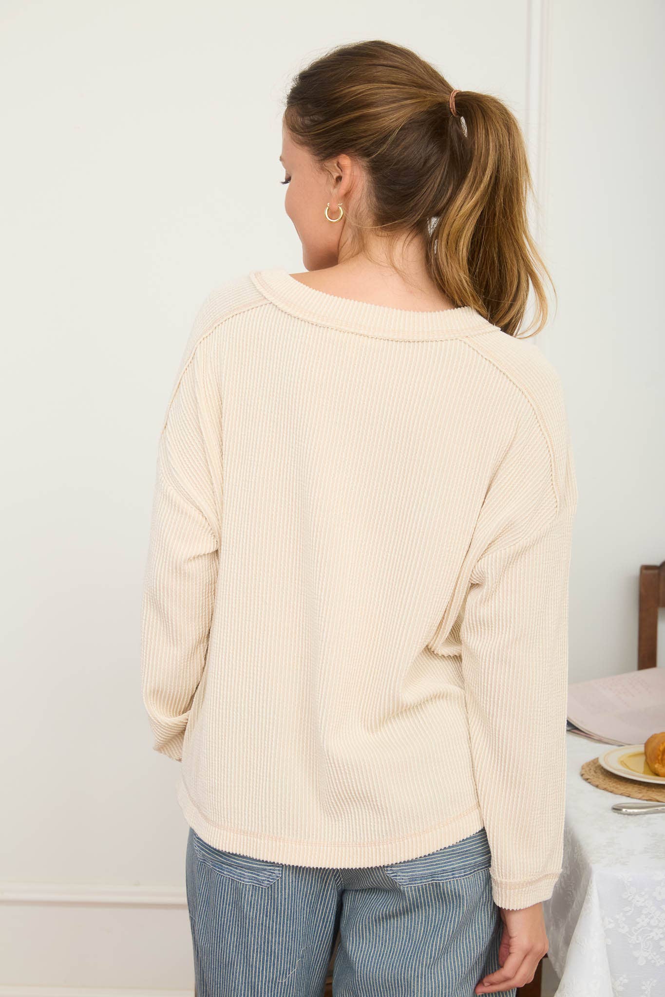 CREW NECK RIBBED LONG SLEEVE KNIT TOP