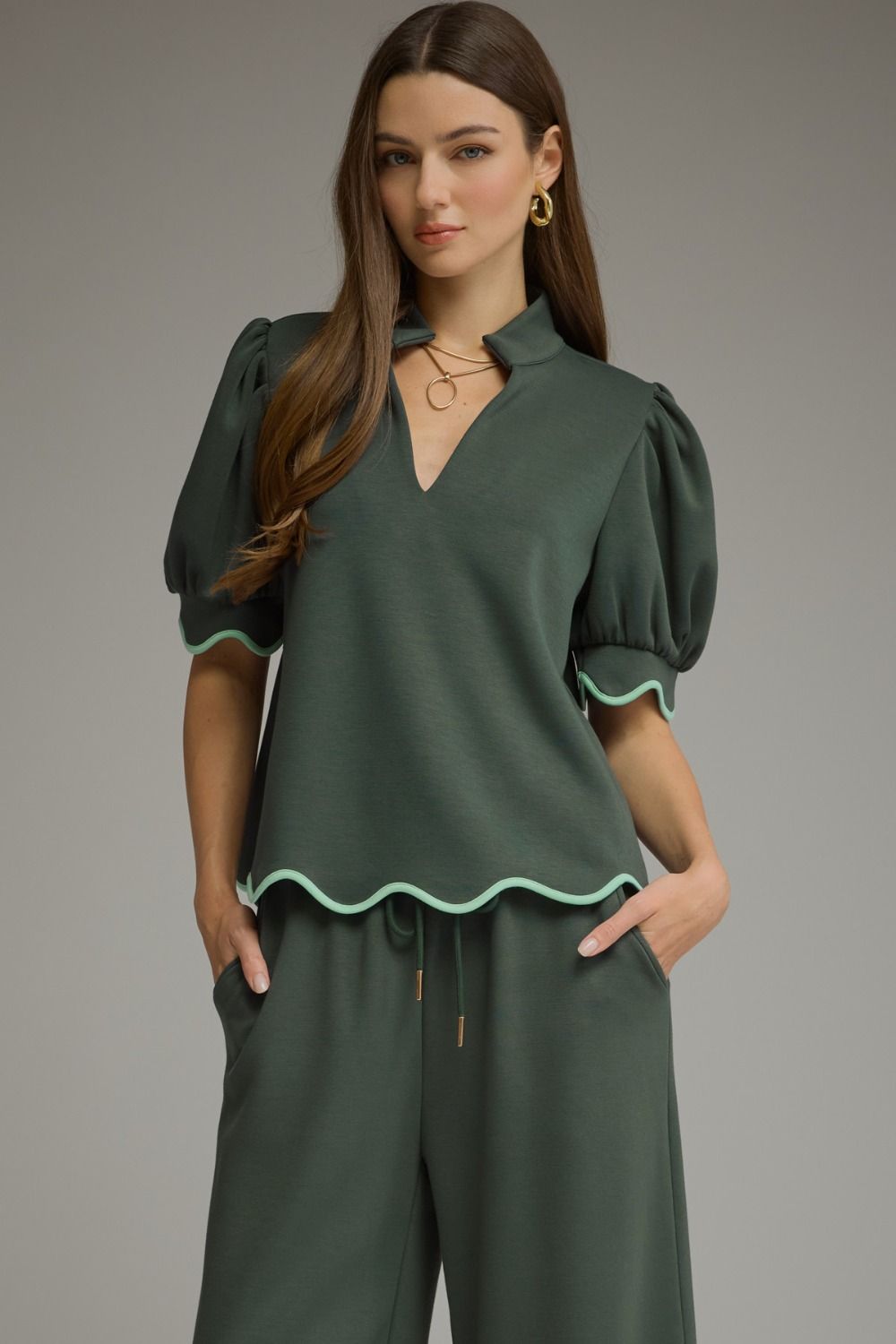 Scalloped Edge Top