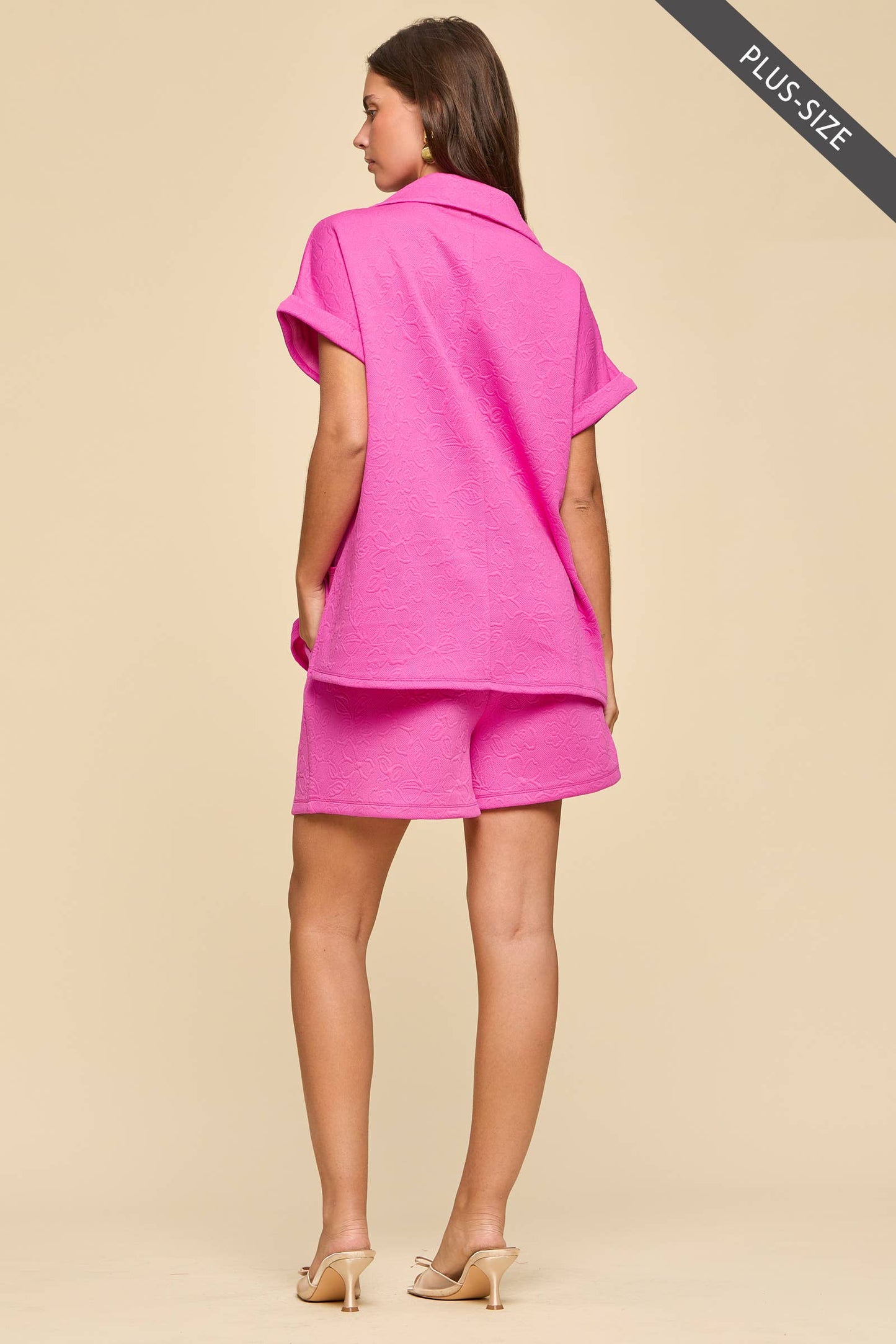 PLUS SIZE 2-Piece Dolman Sleeve Top + Pleated Shorts Set