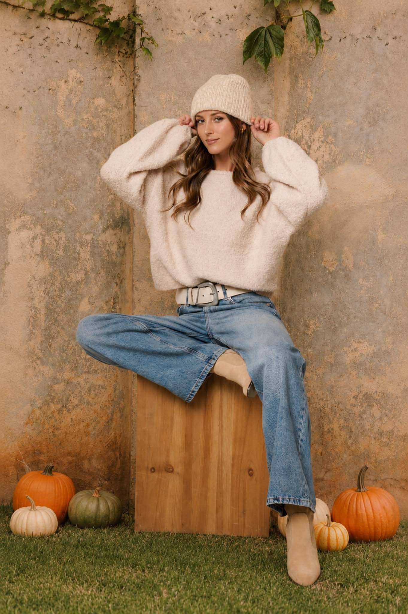 LONG SLEEVE FUZZY KNIT PULLOVER SWEATER